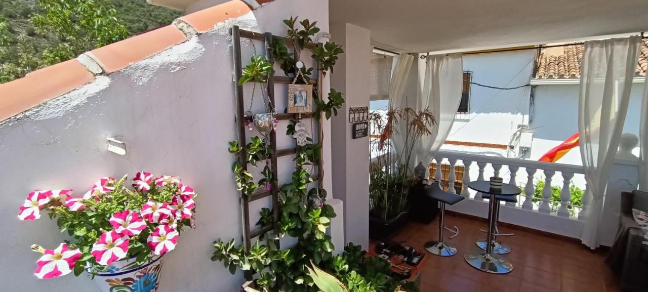 B&B Villa Deseada Periana Buitenkant foto